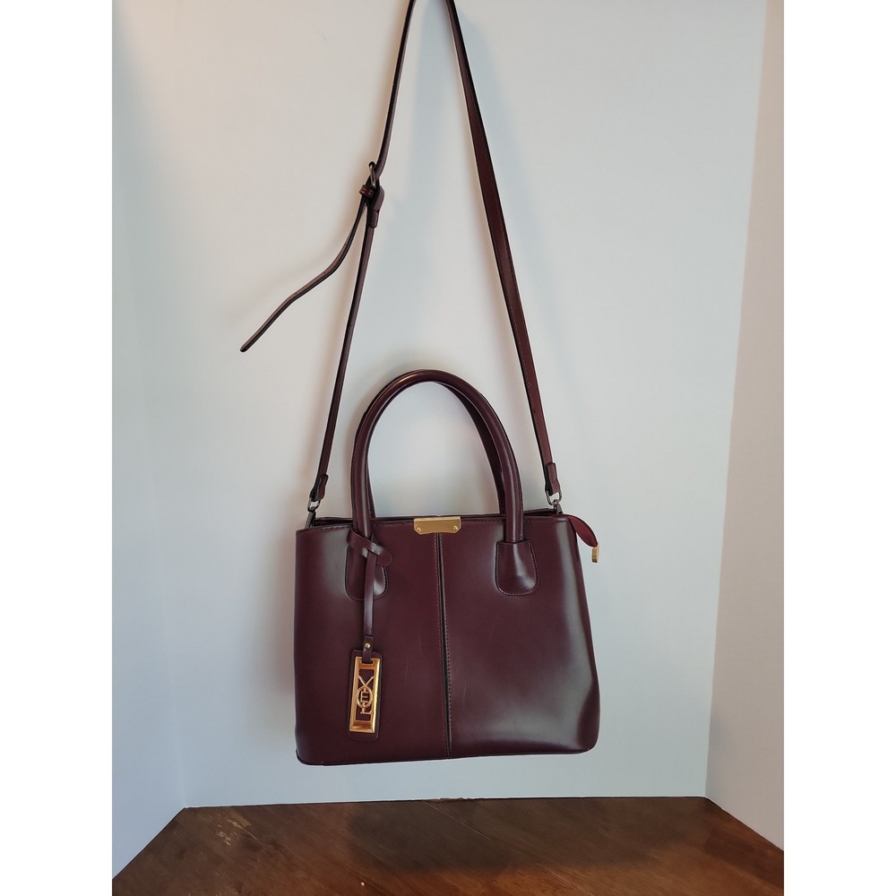 YEL Maroon Purse Handbag with Shoulder Strap Lots of Pockets Goldtone Accents